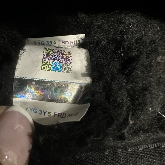 UGG Classic Mini Platform Suede Booties in Black  Sz: 6 - Picture 12 of 12